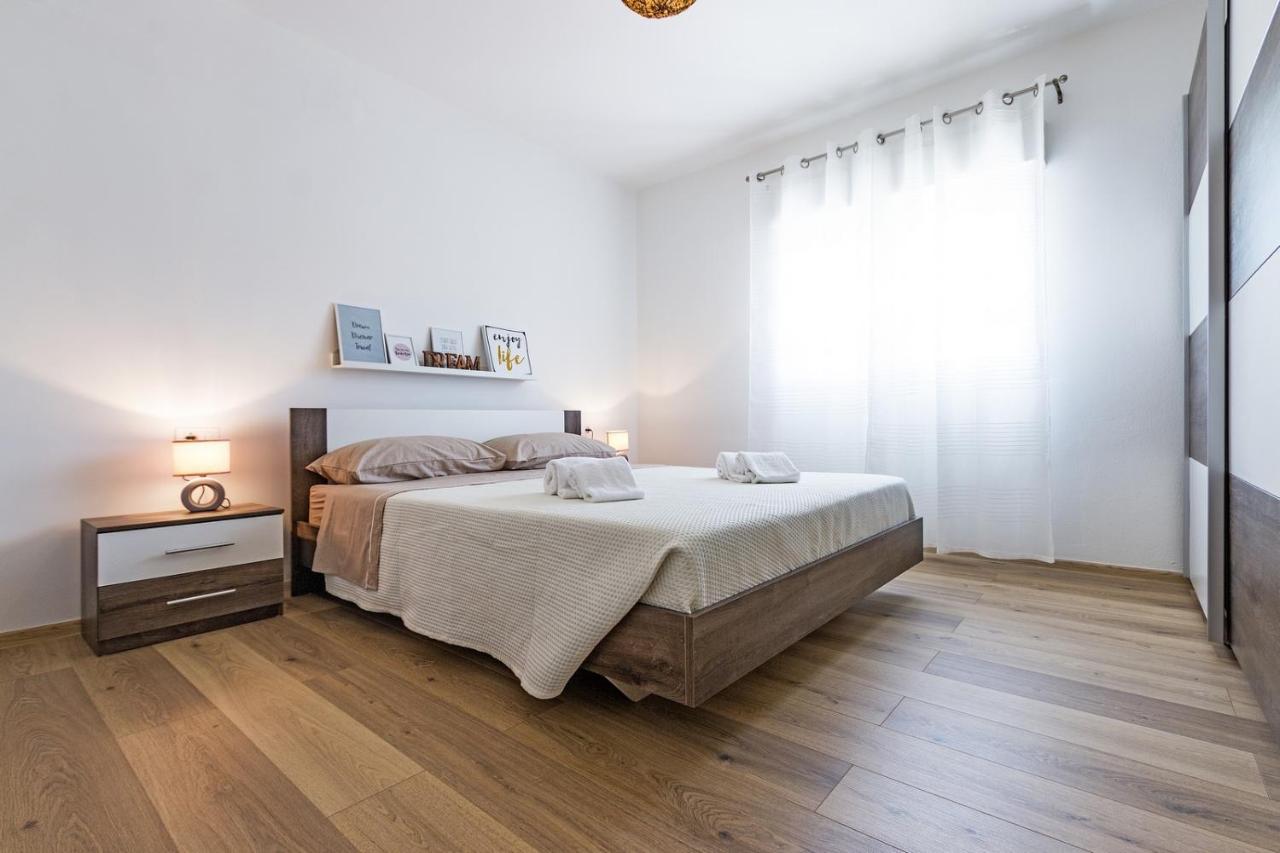 Holiday Apartment Near The Beach Fažana Kültér fotó